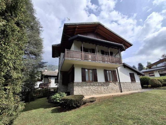 Villa Indipendente in vendita a Dorga, Castione Della Presolana