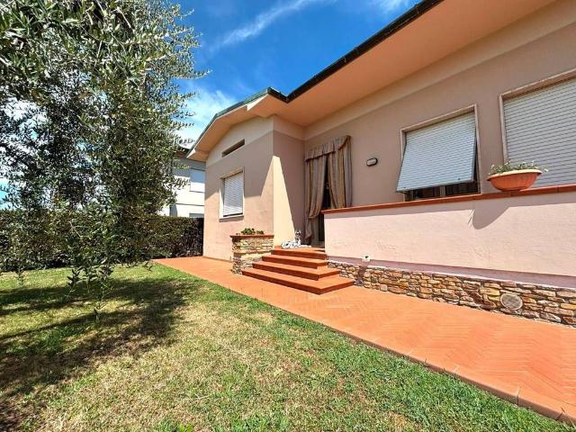 Villa Indipendente in vendita a Capannori, Toscana