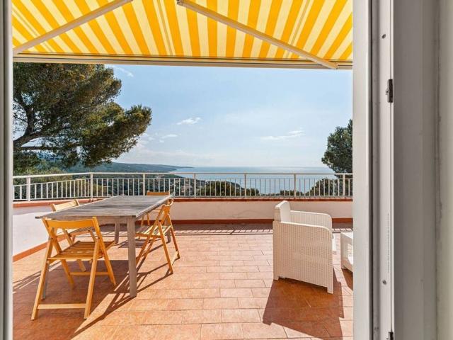 Villa Indipendente in vendita a Quercianella, Livorno