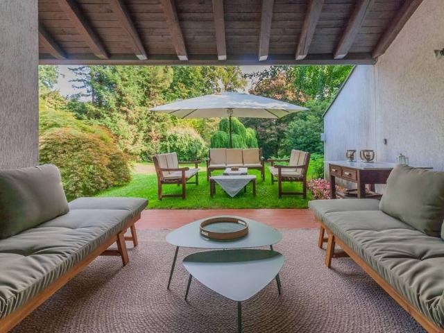 Villa Indipendente in vendita a Carimate, Lombardia