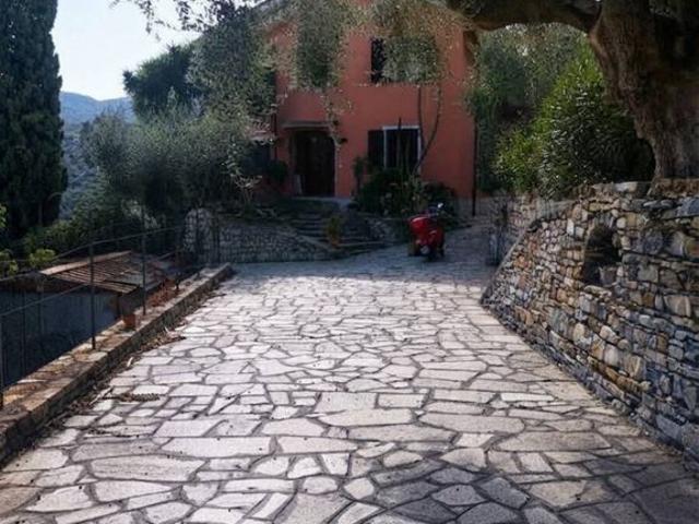 Villa Indipendente in vendita a Pontedassio, Liguria