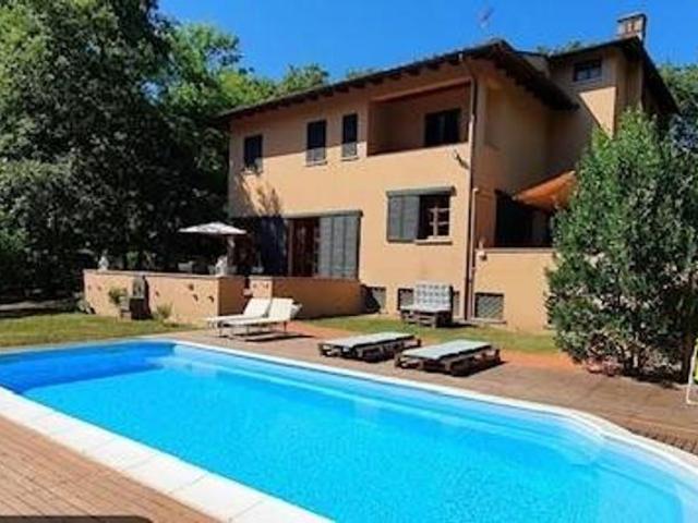 Villa Indipendente in vendita a Sant'Alessio, Bagni Di Lucca Ponte