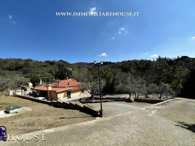 Villa Indipendente in vendita a Bolsena, Viterbo