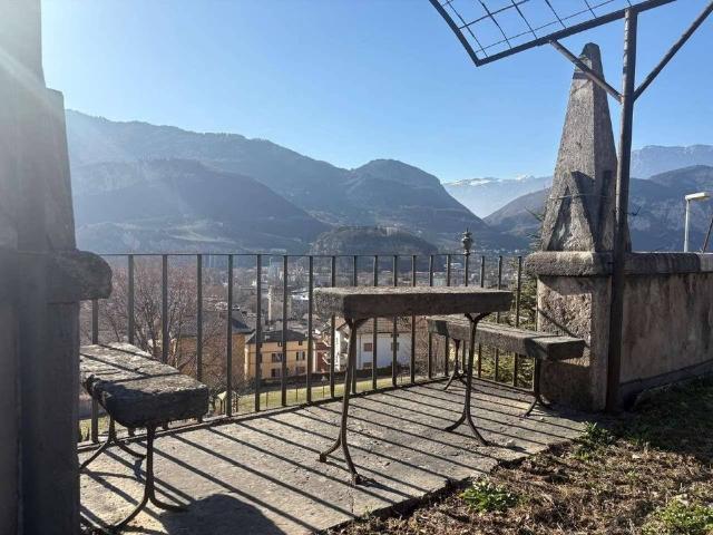 Villa Indipendente in vendita a Territorio Val d'Adige, Trento