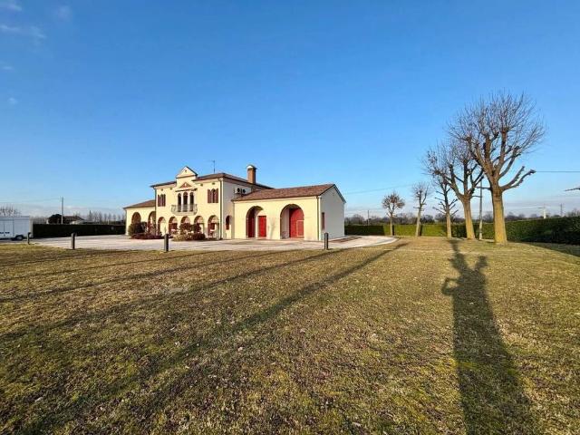 Villa Indipendente in vendita a San Michele delle Badesse, Borgoricco