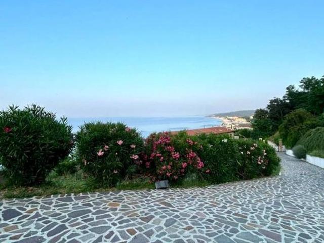 Villa Indipendente in vendita a San Giovanni in Venere, Fossacesia