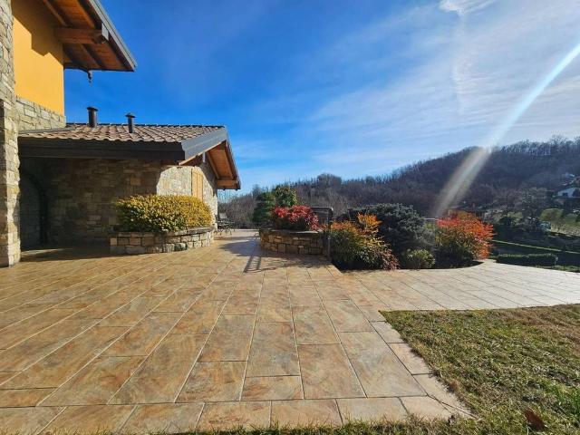 Villa Indipendente in vendita a Longoni, Palazzago