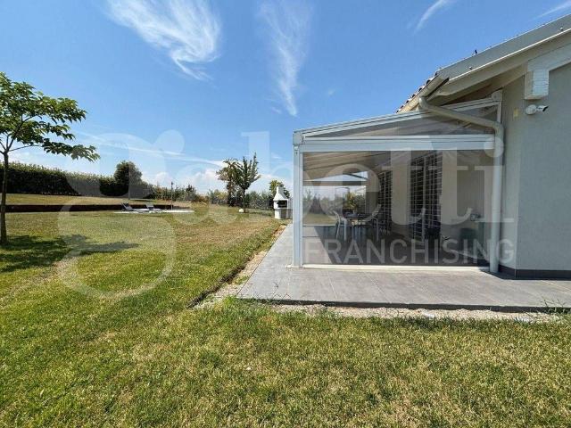 Villa Indipendente in vendita a Unione dei comuni Valli del Reno, Lavino e Samoggia, Monte San Pietro
