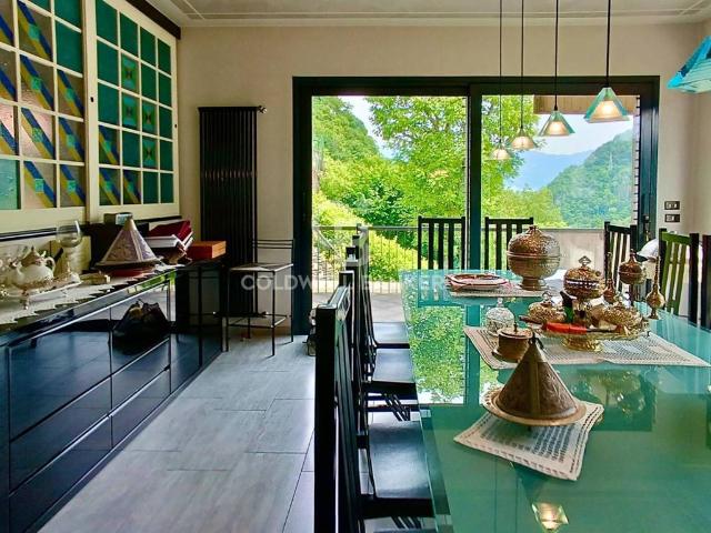 Villa Indipendente in vendita a Ubiale Clanezzo, Lombardia