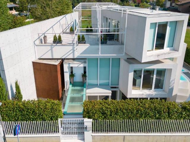 Villa Indipendente in vendita a Chignolo D'isola, Lombardia