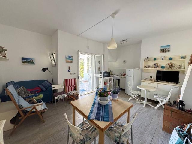 Villa Indipendente in vendita a Rosa Marina di Ostuni, Puglia