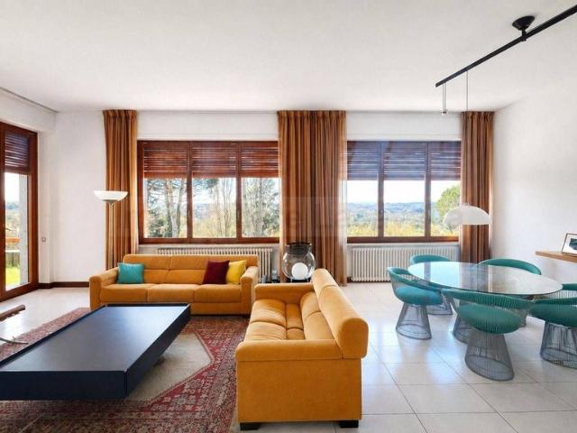 Villa Indipendente in vendita a Varese, Lombardia
