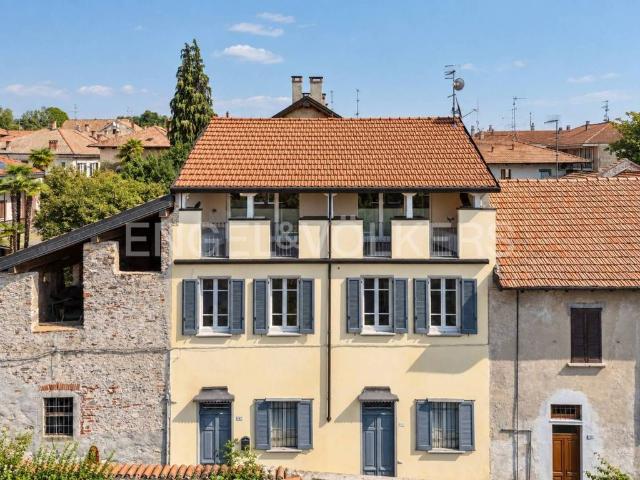 Villa Indipendente in vendita a Fornetto, Angera