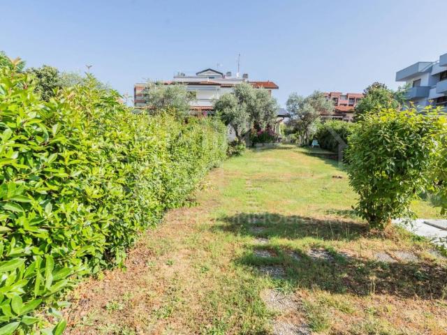 Villa Indipendente in vendita a Moncucco, Brugherio