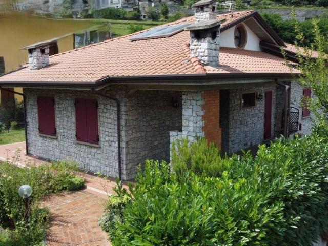 Villa Indipendente in vendita a Comunità montana della valle Camonica, Darfo