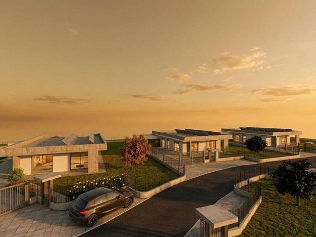 Villa Indipendente in vendita a Monte Arese, Faloppio
