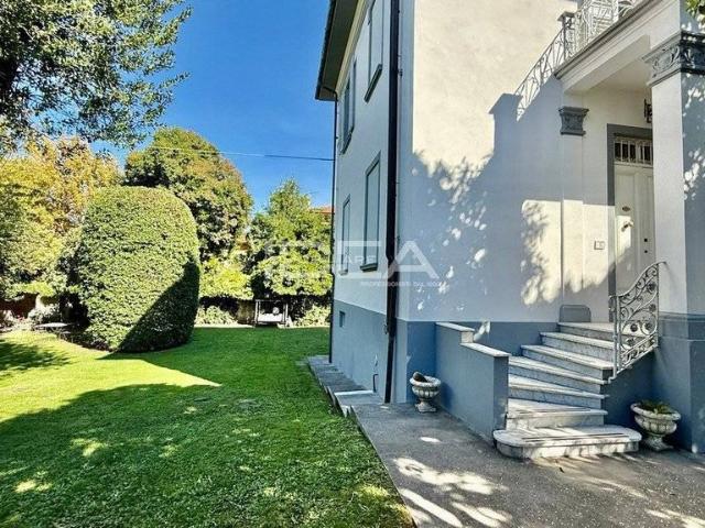 Villa Indipendente in vendita a Sant'Anna, Bagni Di Lucca Ponte