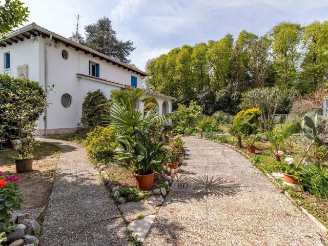 Villa Indipendente in vendita a Casola, Veneto