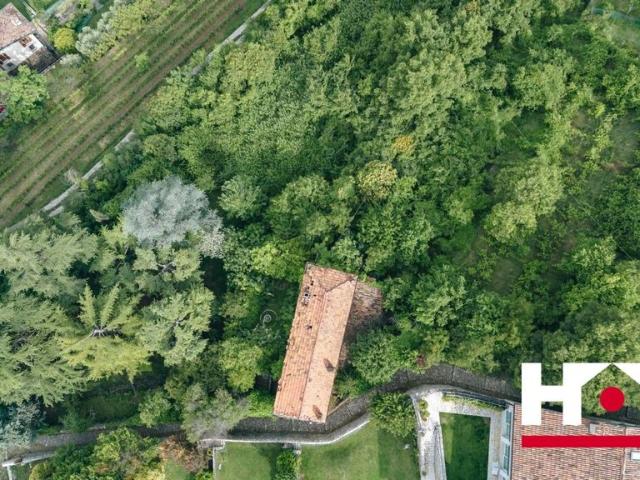 Villa Indipendente in vendita a Zona Centro, Brescia