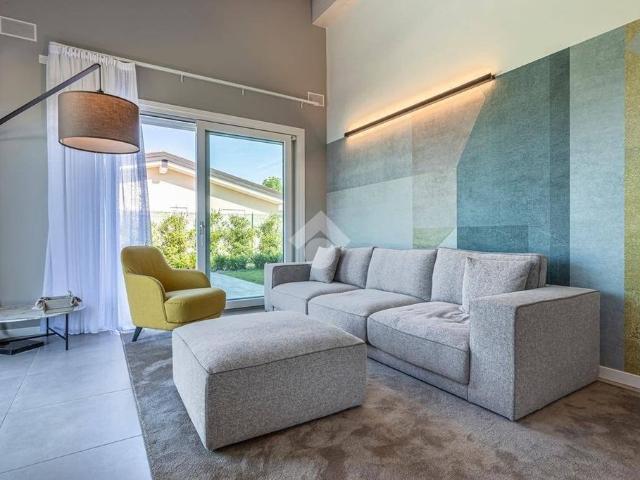 Villa Indipendente in vendita a Palazzolo, Sona