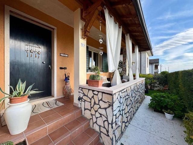 Villa Indipendente in vendita a Marano Di Valpolicella, Veneto