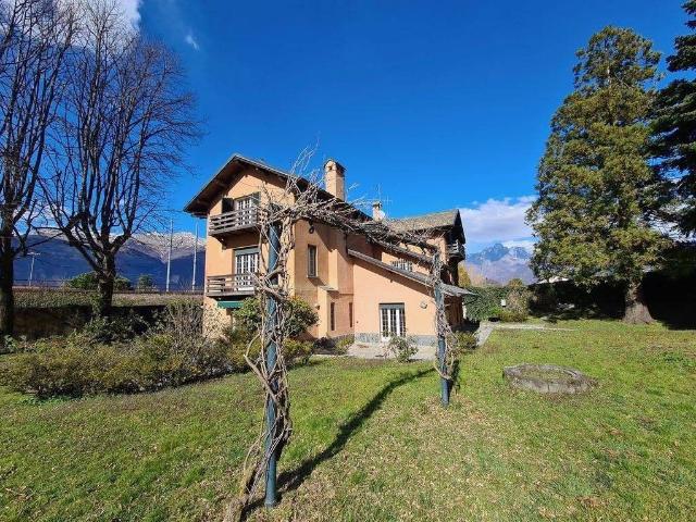 Villa Indipendente in vendita a Villatico, Colico