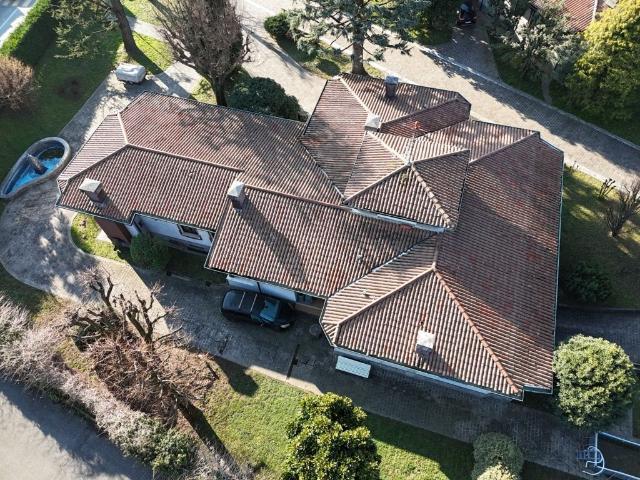 Villa Indipendente in vendita a Airuno, Lombardia