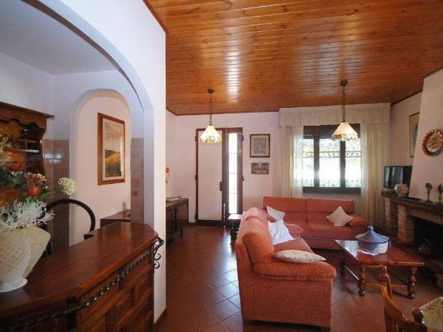 Villa Indipendente in vendita a Tonfano, Toscana