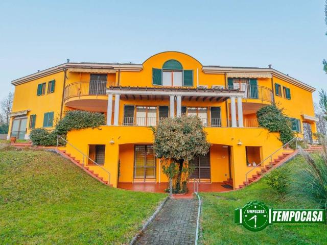 Villa Indipendente in vendita a Torre D'isola, Lombardia