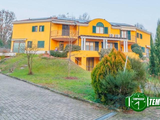 Villa Indipendente in vendita a Torre D'isola, Lombardia