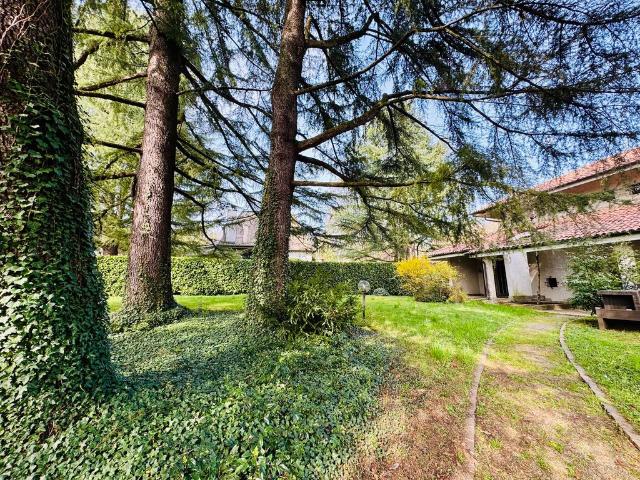 Villa Indipendente in vendita a Centro Storico, Caserta