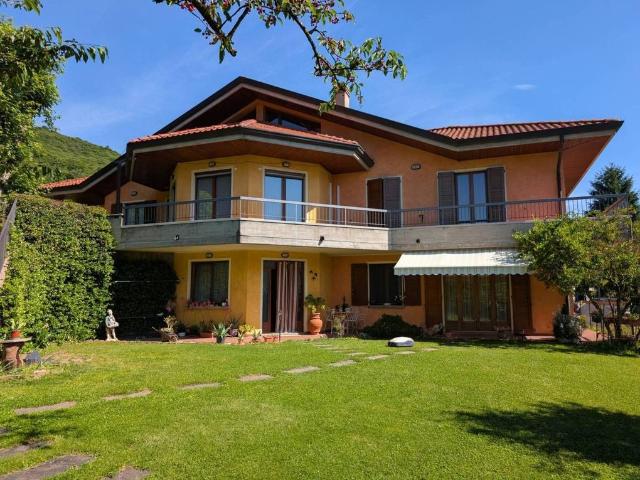 Villa Indipendente in vendita a Comunità Montana del Piambello, Cuasso Al Monte
