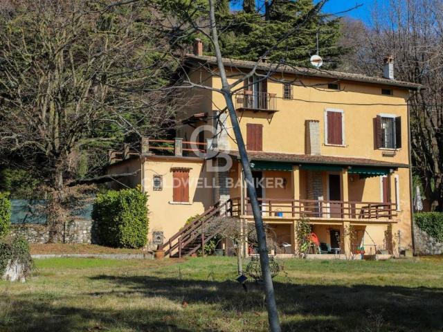 Villa Indipendente in vendita a Comunità Montana Parco Alto Garda bresciano, Salò