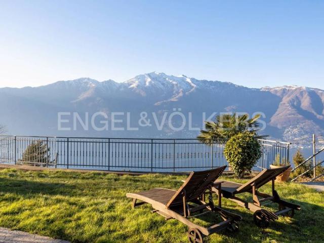 Villa Indipendente in vendita a Comunità Montana Valli del Verbano, Tronzano Lago Maggiore