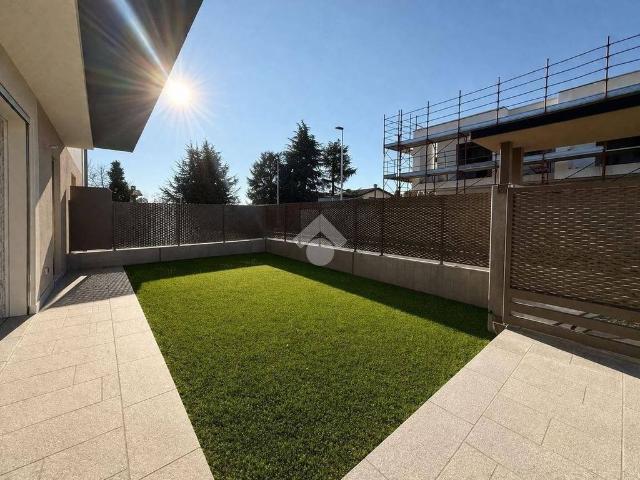 Villa Indipendente in vendita a Azzano San Paolo, Lombardia