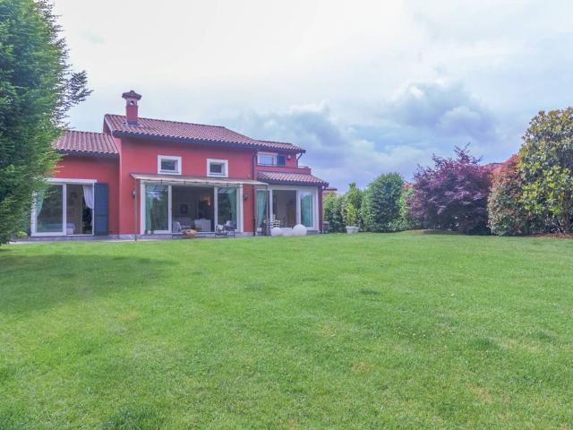 Villa Indipendente in vendita a Piemonte, Novara