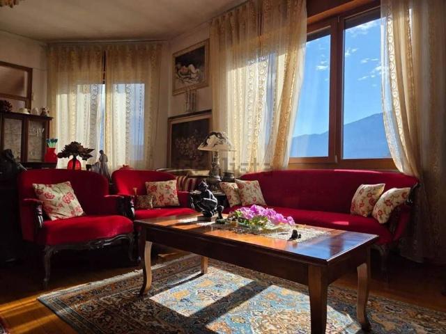 Villa Indipendente in vendita a Feltre, Veneto