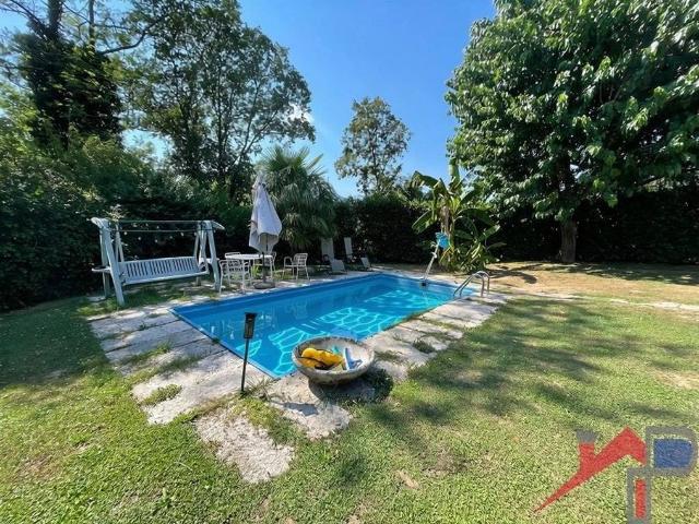 Villa Indipendente in vendita a Villa D'adda, Lombardia