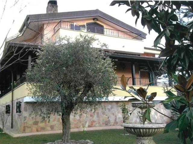 Villa Indipendente in vendita a Sala Consilina, Campania