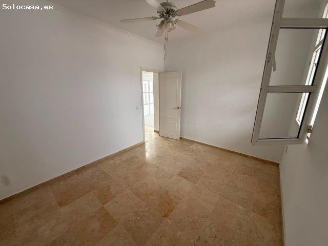 Casa en venta en Castillo de la Duquesa, Costa del Sol Occidental
