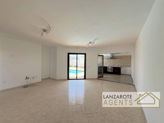 Casa en venta en Playa Blanca, Yaiza