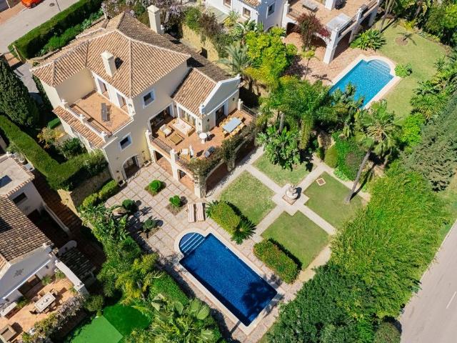 Casa en venta en Patio Los Naranjos, Estepona