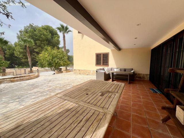 Casa en alquiler en la Marina Baixa, Valencia