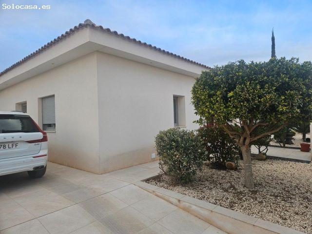 Casa en venta en Chinorlet, el Vinalopó Mitjà / El Vinalopó Medio