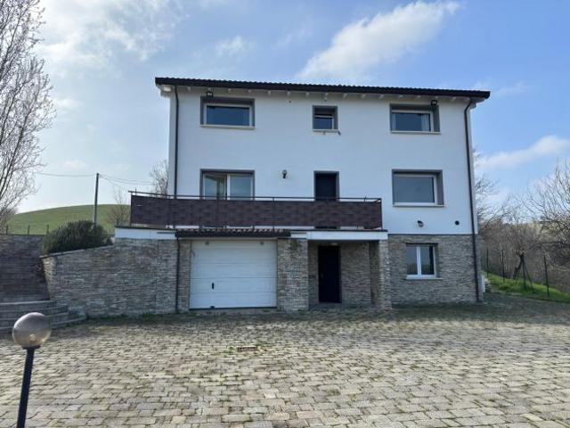 Villa Indipendente in vendita a Salsomaggiore Terme, Reggio Emilia