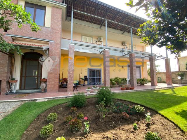 Villa Indipendente in vendita a Montecorvino Pugliano, Campania