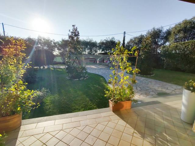 Villa Indipendente in vendita a Frasso, Seravezza