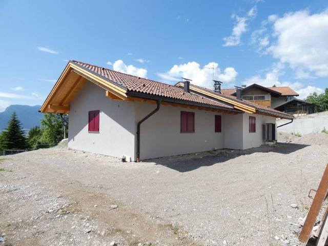 Villa Indipendente in vendita a Comunità delle Giudicarie, Stenico
