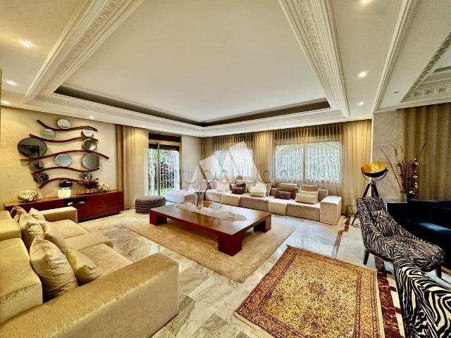 Villa vente à Anfa, Gharb-Chrarda-Beni Hssen