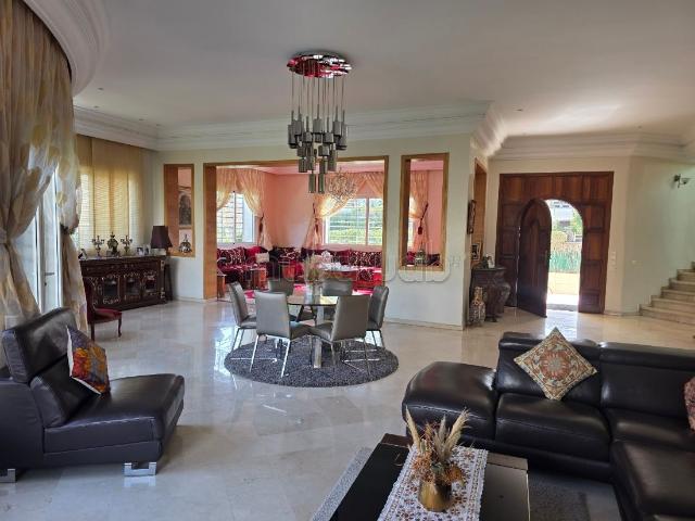 Villa vente à Anfa, Gharb-Chrarda-Beni Hssen
